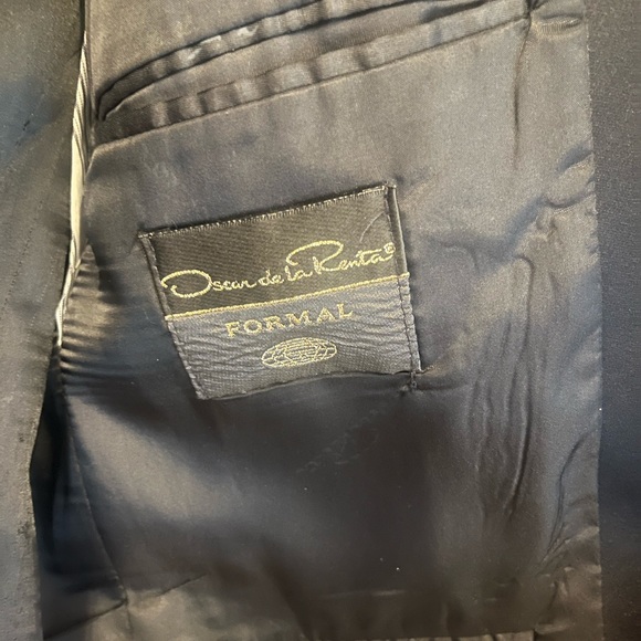 Oscar de la Renta suit jacket - Picture 4 of 7